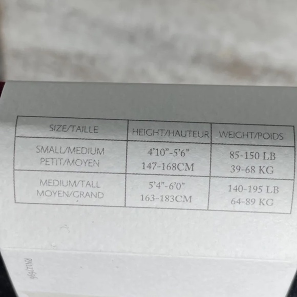 NWT JESSICA SIMPSON croppef tights in periwinkle ? Size medium 🦋FREE SHIPPING - Picture 4 of 4